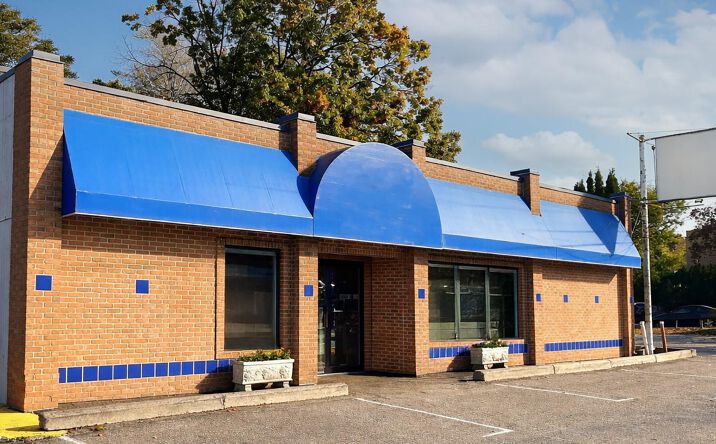 Pictures of Retail property located at 2515 Union Lake Rd, Commerce Township, MI 48382 for sales - image #1