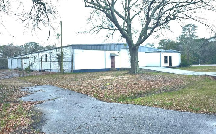 Pictures of Industrial property located at 5002 Bayou Casotte Pkwy, Pascagoula, MS 39581 for sales - image #1