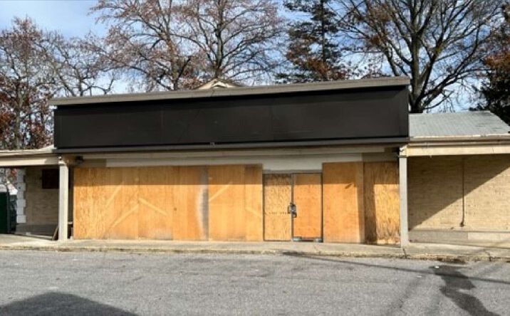 Pictures of Retail property located at 196 Hwy 35, Keyport, NJ 07735 for sales - image #1