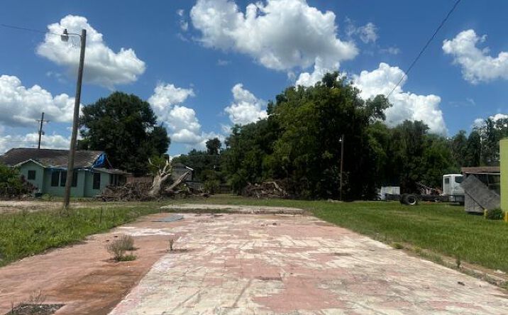 Pictures of Land property located at 426 W Landry St, Opelousas, LA 70570 for sales - image #1