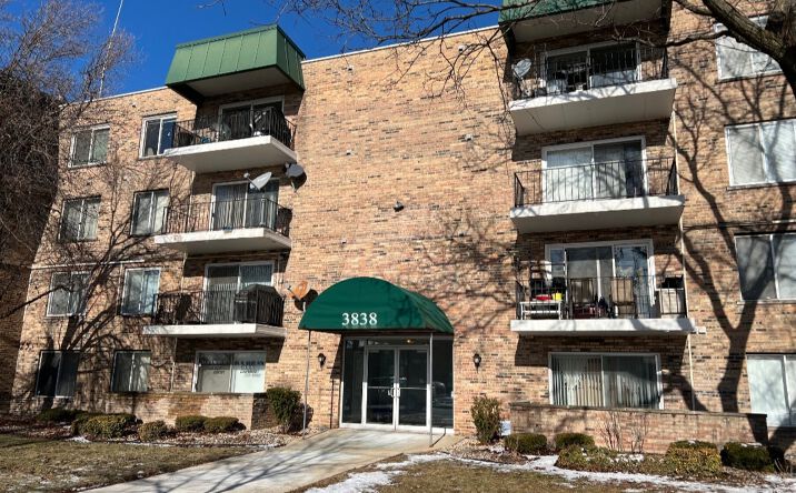Pictures of Multifamily, Office property located at 3838 W 111th Street 102, Chicago, IL 60655 for sales - image #1