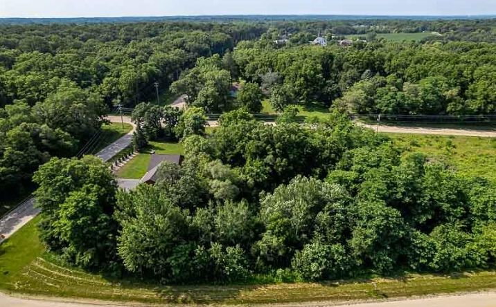 Pictures of Land property located at 7956 Prairie Hill Road, South Beloit, IL 61080 for sales - image #1
