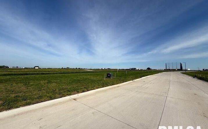 Pictures of Land property located at 6302 MEYER Road, Bettendorf, IA 52722 for sales - image #1