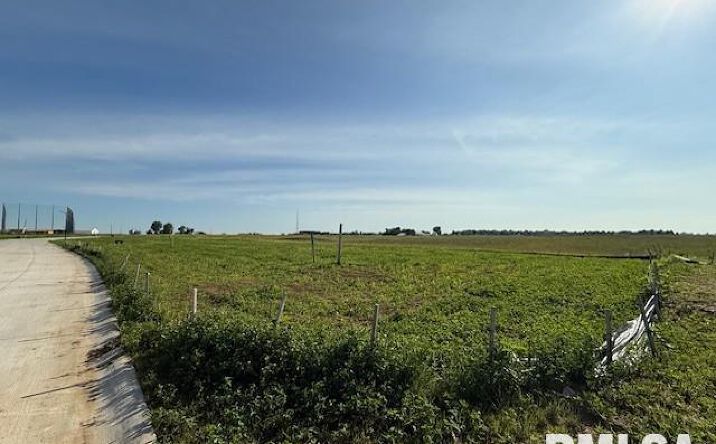 Pictures of Land property located at 6269 MEYER Road, Bettendorf, IA 52722 for sales - image #1