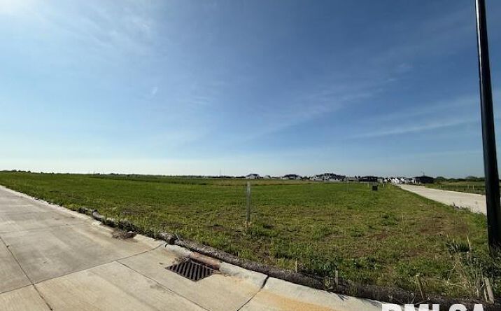 Pictures of Land property located at 6311 RYAN Road, Bettendorf, IA 52722 for sales - image #1
