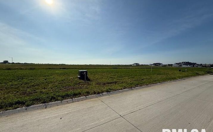 Pictures of Land property located at 6989 Meghan Avenue, Bettendorf, IA 52722 for sales - image #1