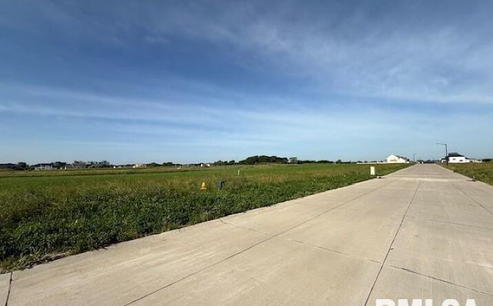 Pictures of Land property located at 6819 Meghan Avenue, Bettendorf, IA 52722 for sales - image #1