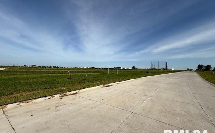 Pictures of Land property located at 6356 MEYER Road, Bettendorf, IA 52722 for sales - image #1