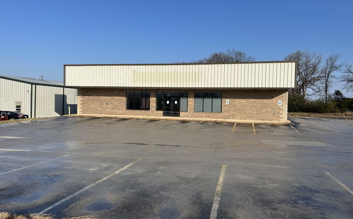 Pictures of Office, Retail, Special Purpose property located at 106 E Main St, Gassville, AR 72635 for sales - image #1