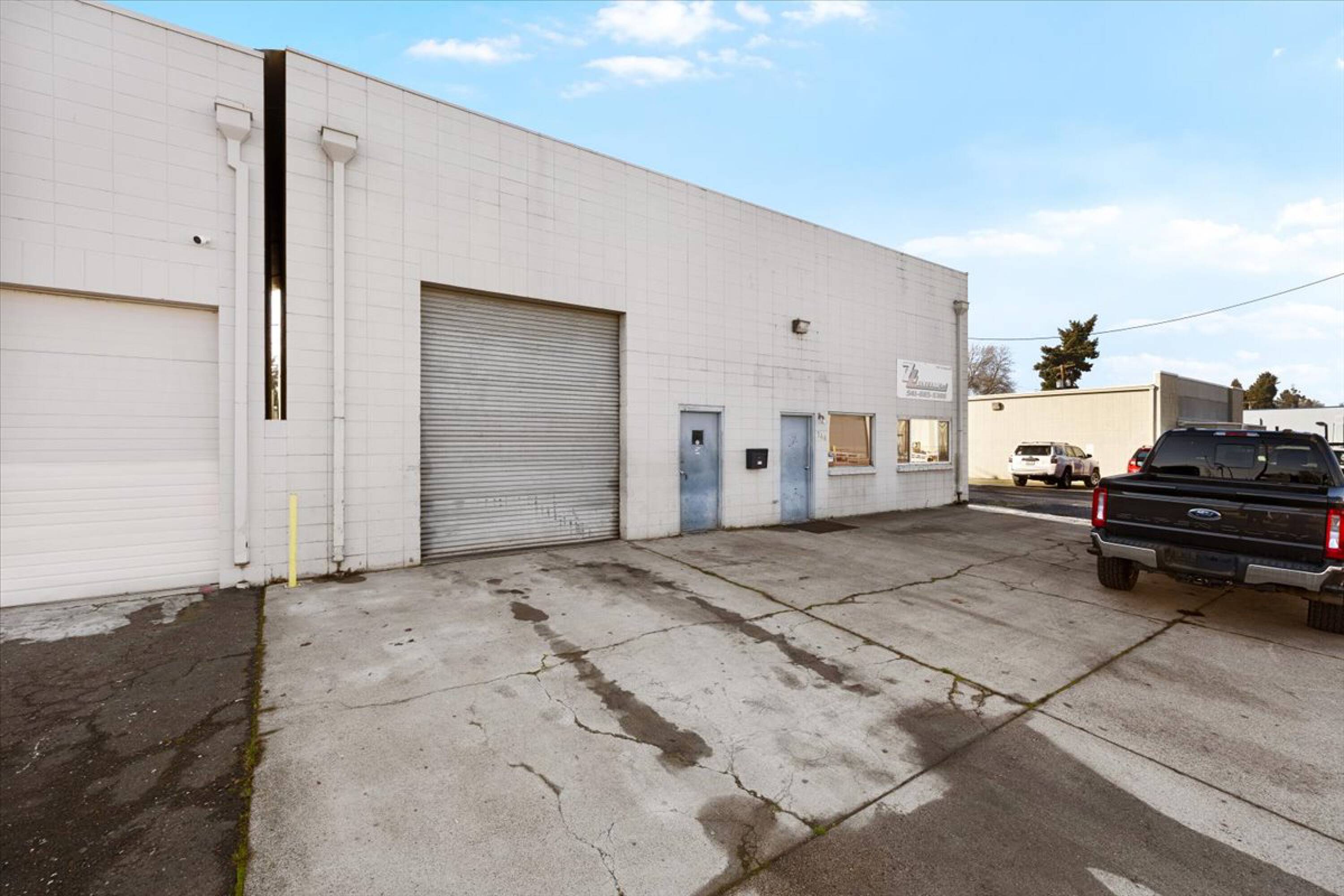 744 S Grape St, Medford, OR 97501