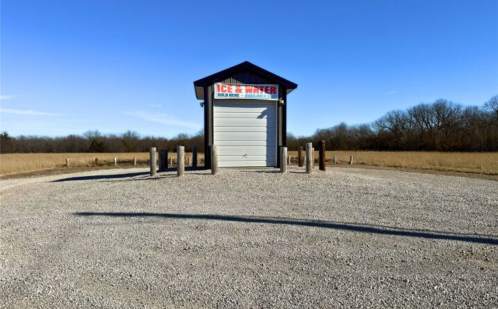 Pictures of Retail property located at 10477 N Cincinnati Avenue, Sperry, OK 74073 for sales - image #1