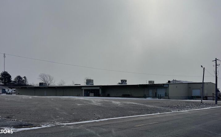 Pictures of Office, Retail, Industrial property located at 1723 Radiant Road, Carroll, IA 51401 for sales - image #1