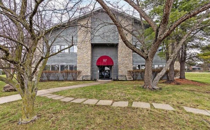Pictures of Mixed Use, Office property located at 117 Lazelle Road E #A,C,D, Columbus, OH 43235 for sales - image #1