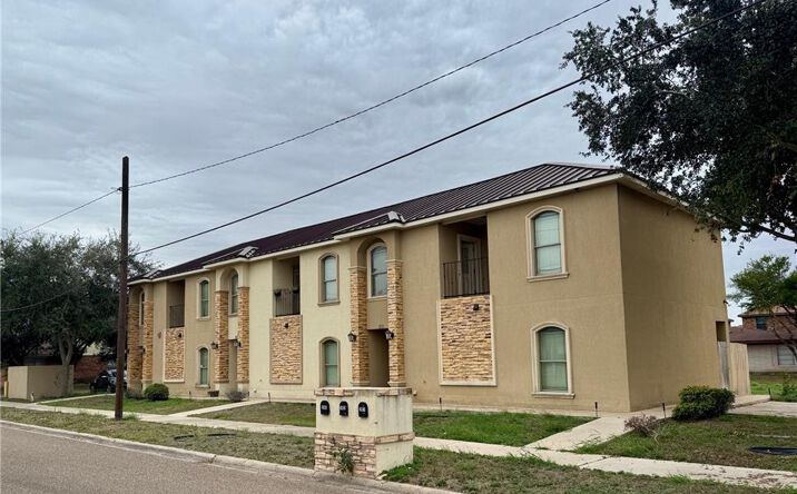Pictures of Multifamily property located at 201 S 1st Avenue, Edinburg, TX 78539 for sales - image #1