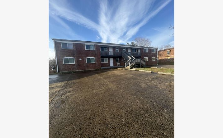 Pictures of Multifamily property located at 388 Elmwood Dr, Radcliff, KY 40160 for sales - image #1