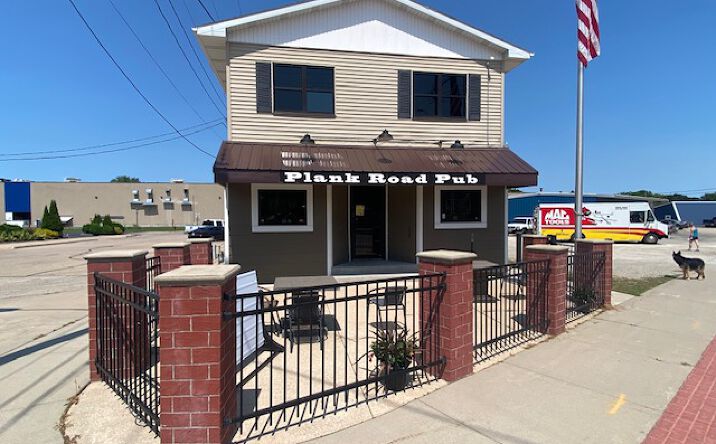 Pictures of Business for Sale, Hospitality, Retail property located at 800 Plank Rd, Menasha, WI 54952 for sales - image #1