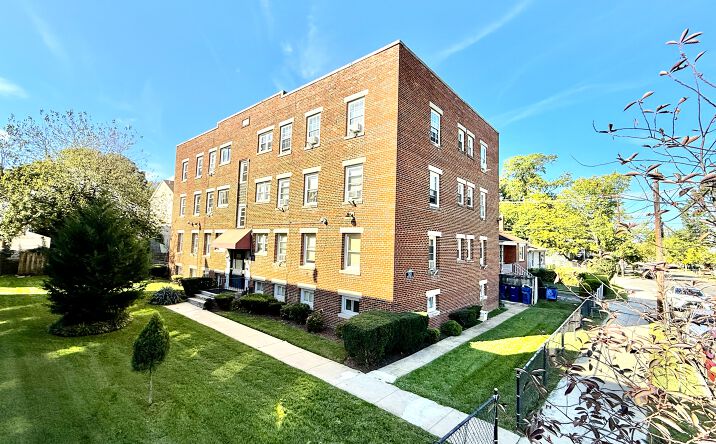 Pictures of Multifamily property located at 5111 Ayers Pl SE, Washington, DC 20019 for sales - image #1