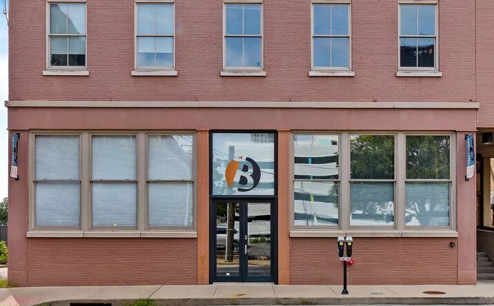 Pictures of Office property located at 214 S 8th St, Louisville, KY 40202 for sales - image #1