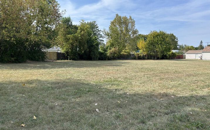 Pictures of Land property located at 1888 McCartney Ave, Ypsilanti, MI 48198 for sales - image #1