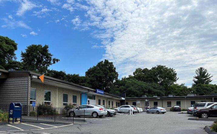 Pictures of Office, Mixed Use property located at 4675 Main St, Bridgeport, CT 06606, 4695-4697 Main St, Bridgeport, CT 06606, 4707 Main St, Bridgeport, CT 06606, 4747/4749 Main St, Bridgeport, CT 06606 for sales - image #1