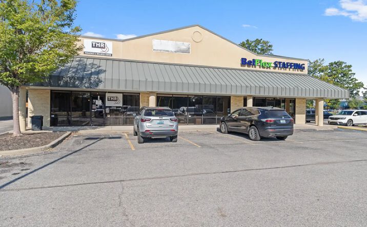 Pictures of Retail, Office, Industrial property located at 7092 -7098 Distribution Drive, Louisville, KY 40258 for sales - image #1