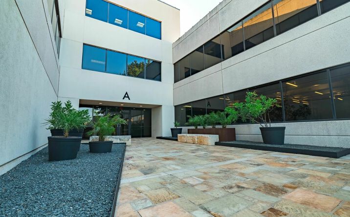 Pictures of Office property located at 206 S & 134 N Wild Basin Rd, West Lake Hills, TX 78746 for sales - image #1