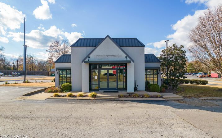 Pictures of Special Purpose property located at 1291 S Highland Avenue, Jackson, TN 38301 for sales - image #1