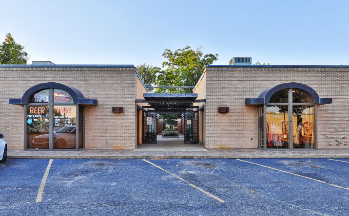 Pictures of Mixed Use, Office, Retail property located at 3909 S 7th St, Abilene, TX 79605 for sales - image #1