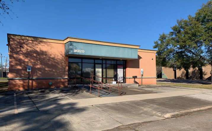 Pictures of Office property located at 3920 Braxton Dr, Houston, TX 77063 for sales - image #1
