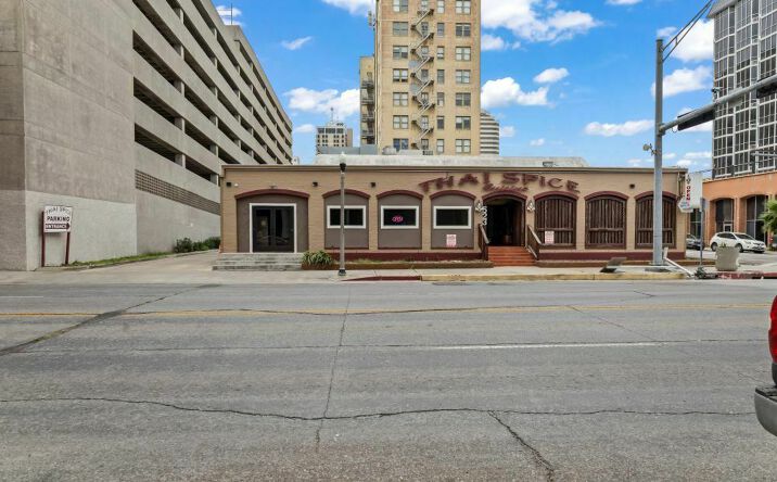 Pictures of Mixed Use, Office, Retail property located at 523 N Water St, Corpus Christi, TX 78401 for sales - image #1