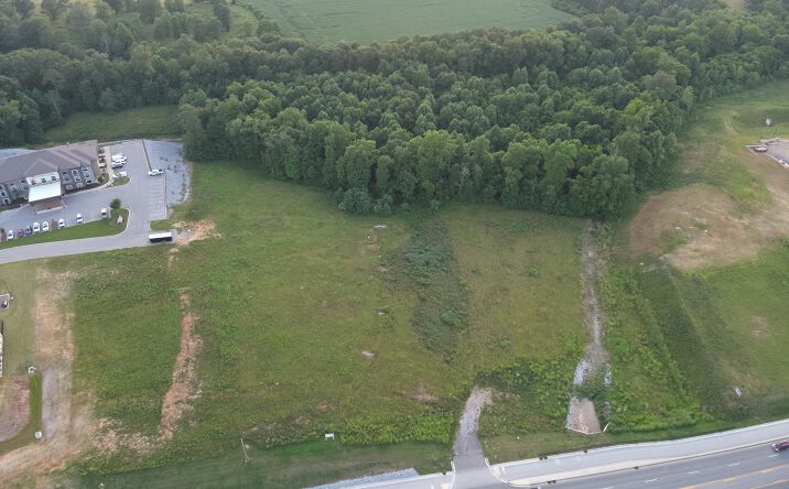 Pictures of Land property located at 1003 Western Way, Lawrenceburg, TN 38464 for sales - image #1