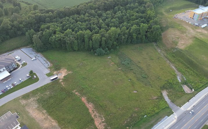 Pictures of Land property located at 1000 Western Way, Lawrenceburg, TN 38464 for sales - image #1