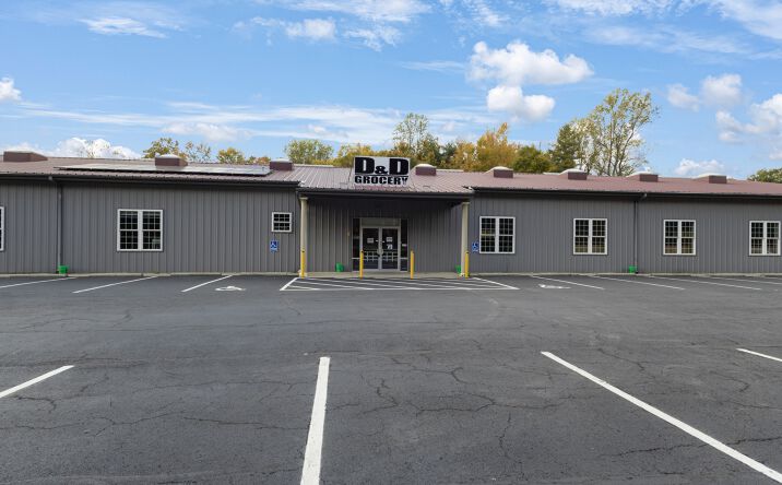 Pictures of Office, Retail property located at 4437 S Dixie Hwy, Glendale, KY 42740 for sales - image #1