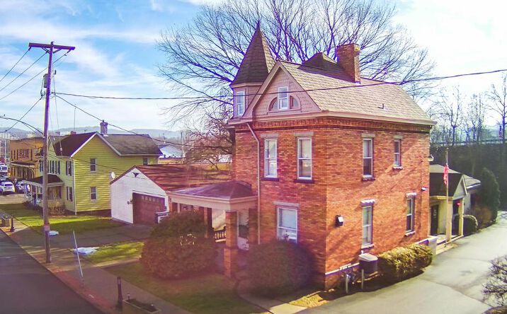 Pictures of Mixed Use, Office, Retail property located at 413 Bridge St, Beaver, PA 15009 for sales - image #1