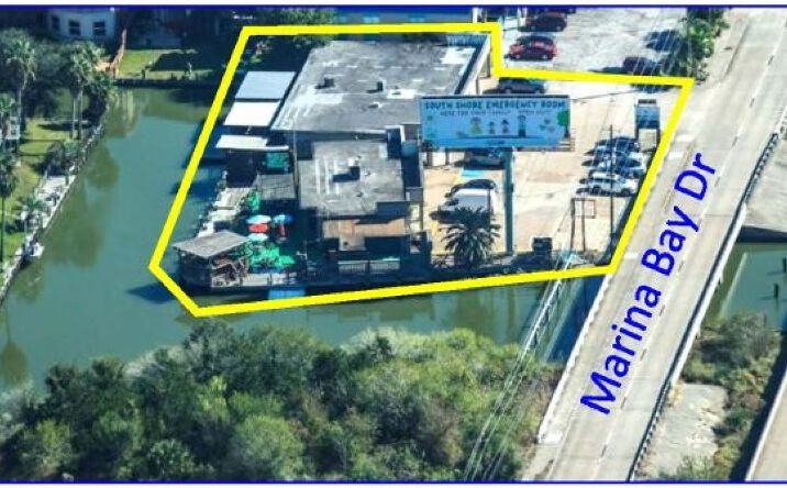 Pictures of Office, Retail property located at 616 Marina Bay Dr, Kemah, TX 77565 for sales - image #1