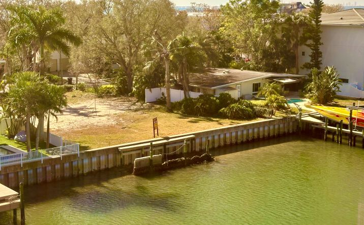 Pictures of Land property located at 52 Sandpiper Rd, Tampa, FL 33609 for sales - image #1