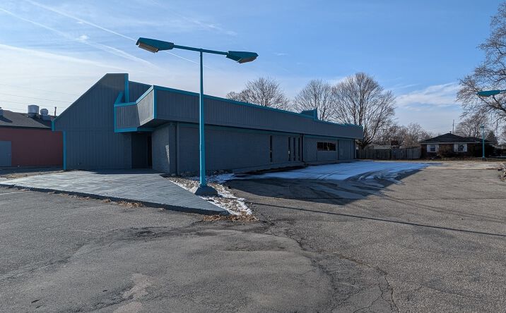 Pictures of Retail, Office property located at 905 S Scatterfield Rd, Anderson, IN 46012 for sales - image #1