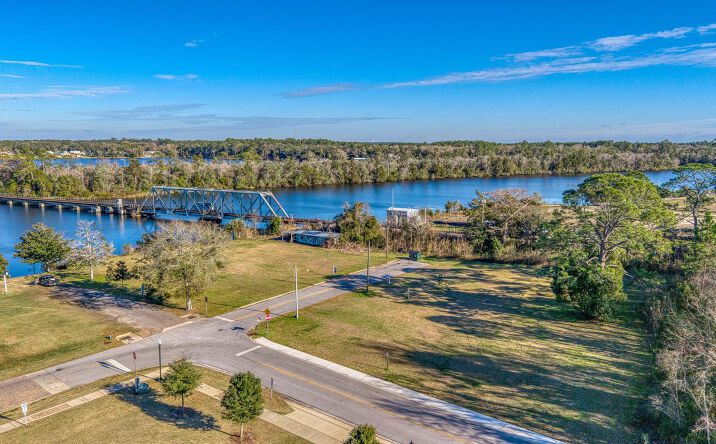 Pictures of Land property located at 5148 Willing St, Milton, FL 32570 for sales - image #1