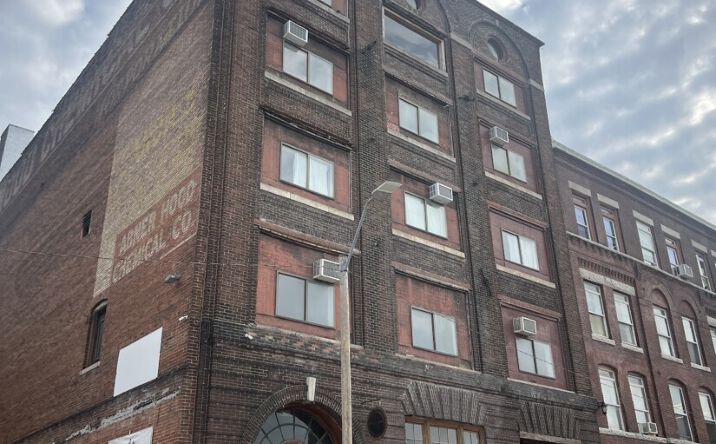 Pictures of Industrial, Mixed Use, Multifamily, Office, Retail property located at 1409 W 11th St, Kansas City, MO 64101 for sales - image #1