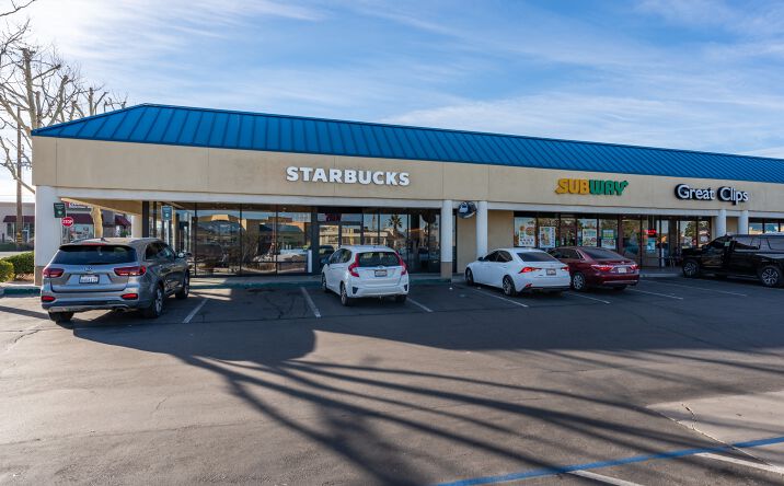 Pictures of Retail property located at 17080 Bear Valley Rd, Victorville, CA 92395 for sales - image #1