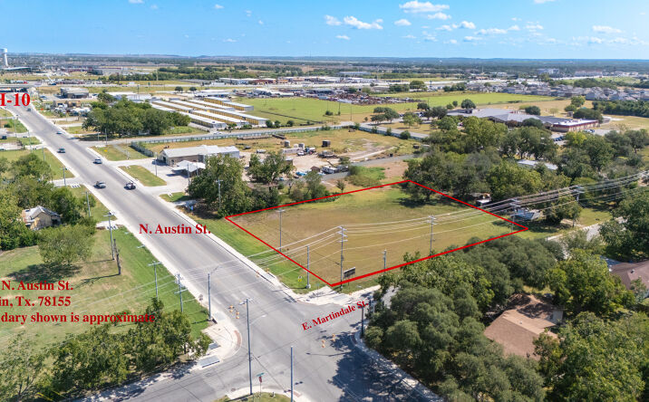 Pictures of Land property located at 2401 N Austin St, Seguin, TX 78155 for sales - image #1