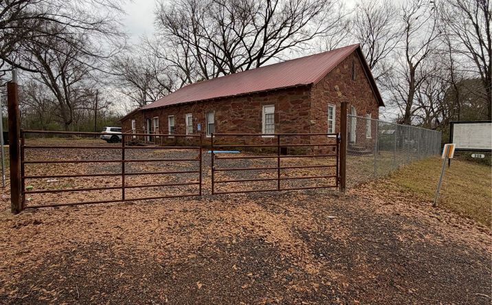 Pictures of Special Purpose property located at 607 SE 3rd, Antlers, OK 74523 for sales - image #1