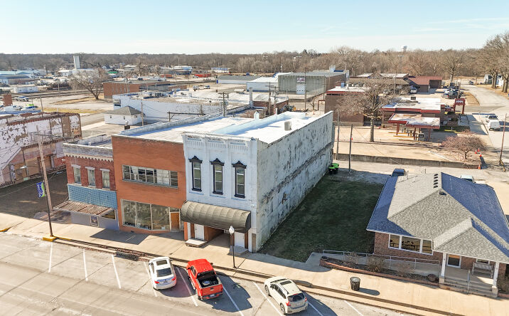 Pictures of Special Purpose property located at 117 N. Main St, Brookfield, MO 64628 for sales - image #1