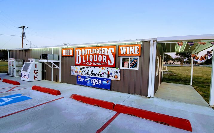 Pictures of Retail property located at 101 Main St, Geronimo, OK 73543 for sales - image #1