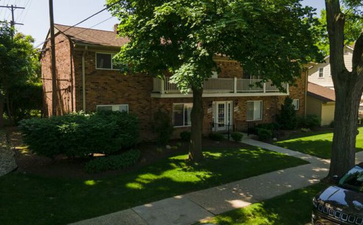 Pictures of Multifamily property located at 528 Neff Ln, Grosse Pointe, MI 48230 for sales - image #1
