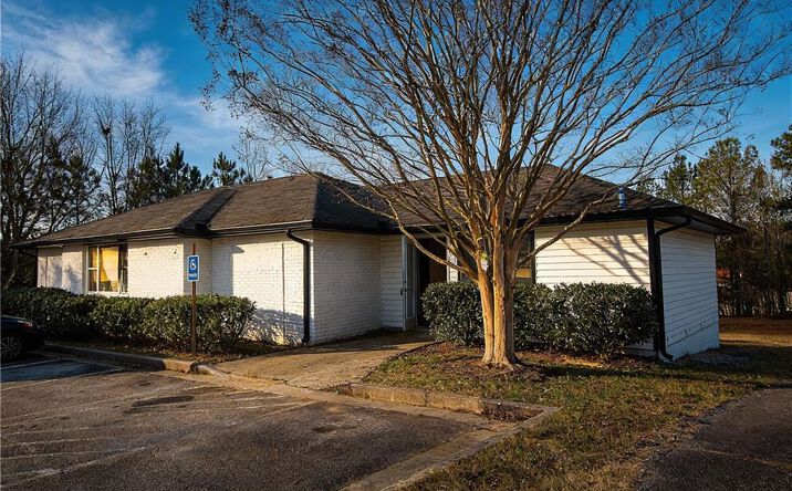 Pictures of Mixed Use, Office, Retail property located at 706 Collins Hill Road, Lawrenceville, GA 30046 for sales - image #1