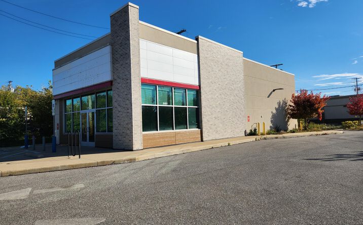 Pictures of Retail property located at 6401 Broadway Ave, Cleveland, OH 44105 for sales - image #1