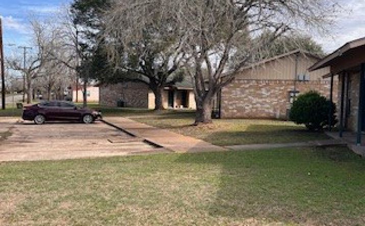 Pictures of Multifamily property located at 449 Fink St, Yoakum, TX 77995 for sales - image #1