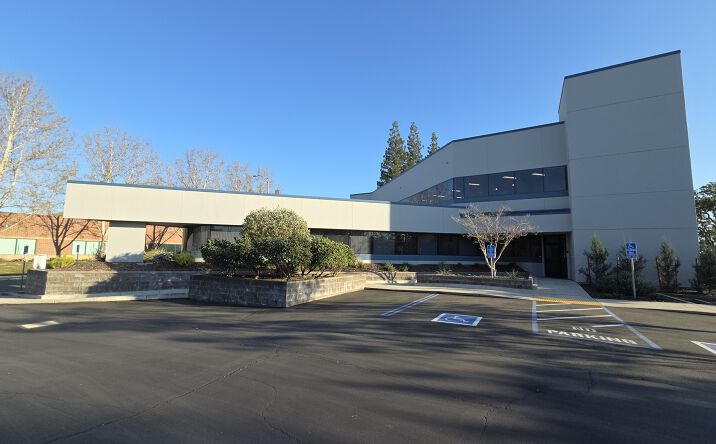 Pictures of Office property located at 1613 Santa Clara Dr, Roseville, CA 95661 for sales - image #1