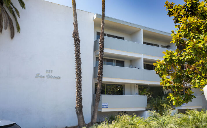 Pictures of Multifamily property located at 537 San Vicente Blvd, Santa Monica, CA 90402 for sales - image #1